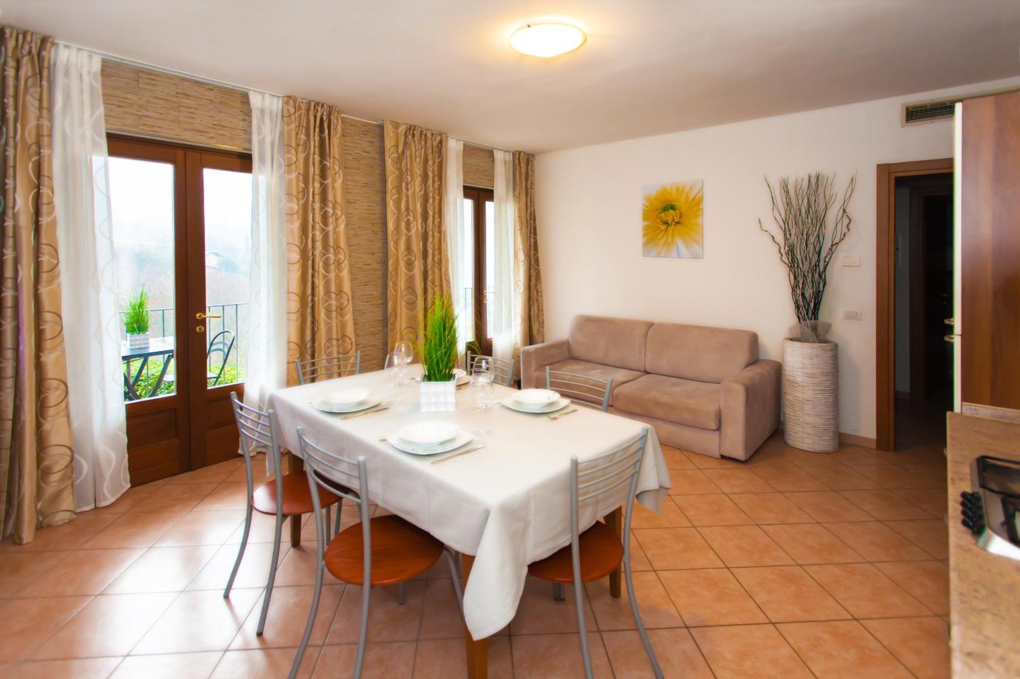 Delle Rose Aparthotel 3*